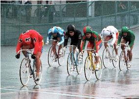 Australian Hill wins keirin series race+